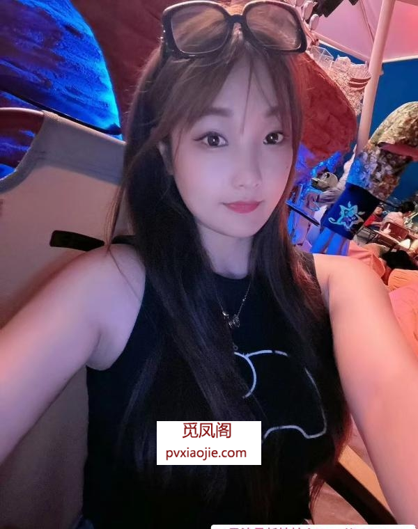 173cm巨乳白兔